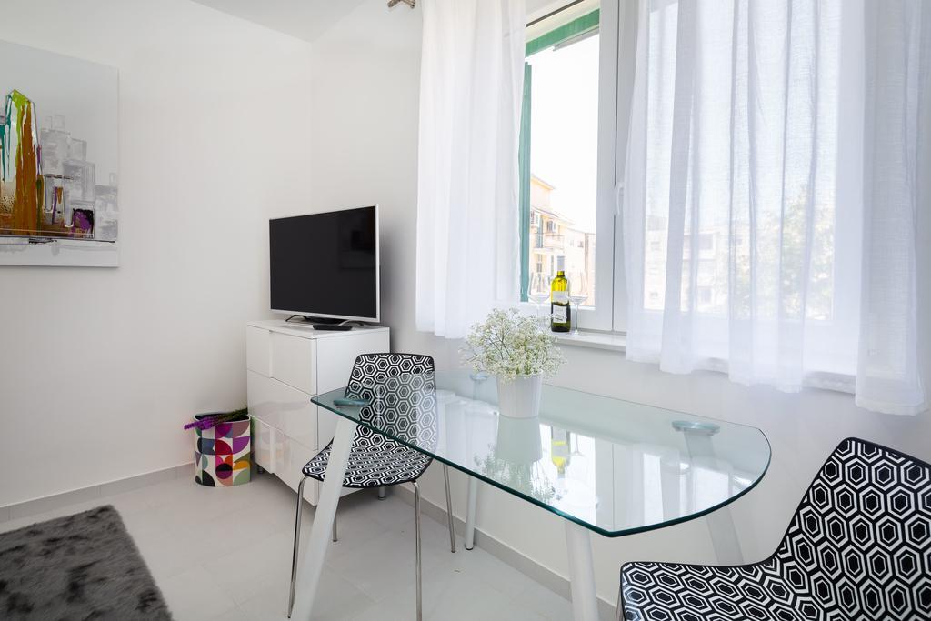 Old City Luxury Apartment Iris Split Exterior photo